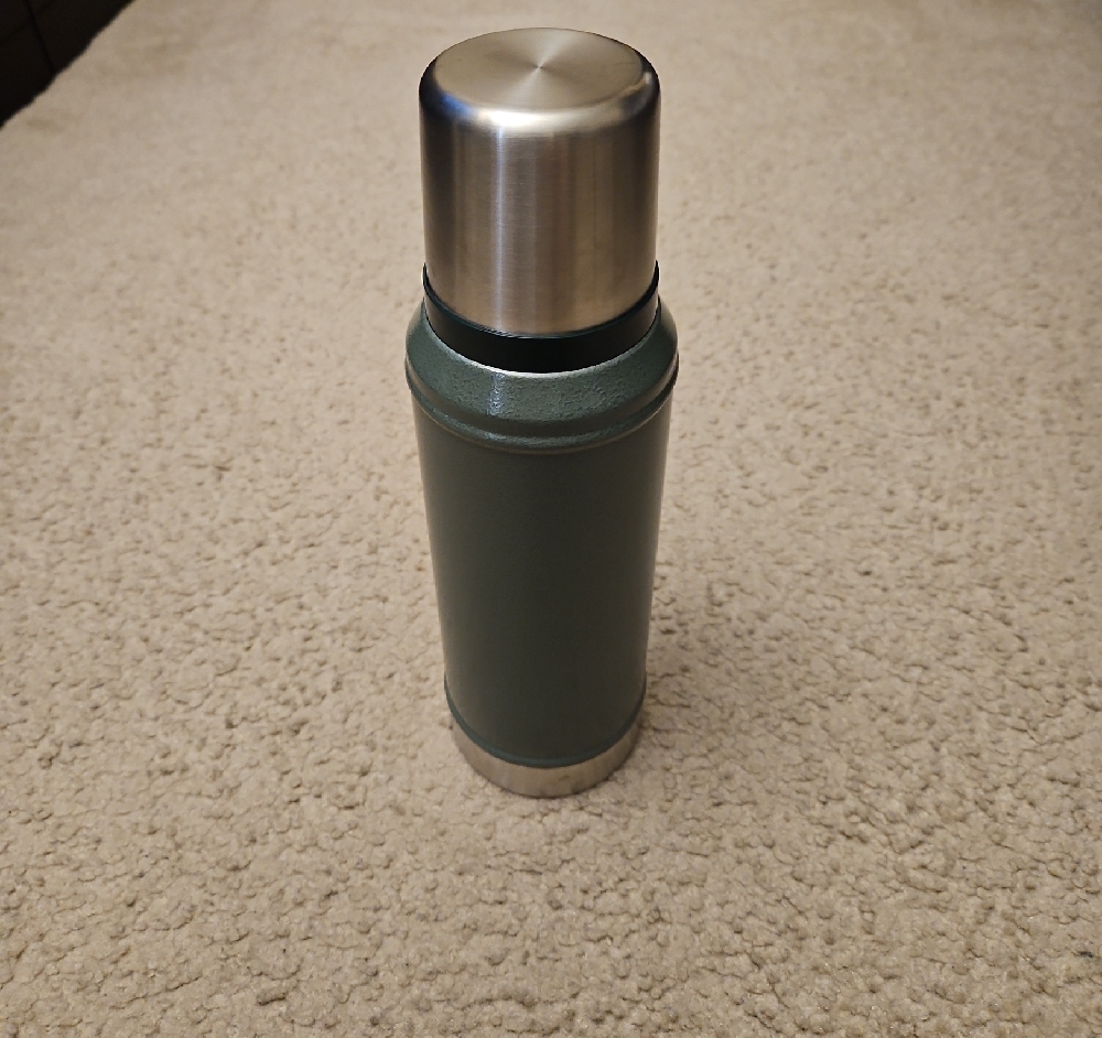 Stanley Classic Legendary Bottle | Hammertone Green - Picture 2 of 8